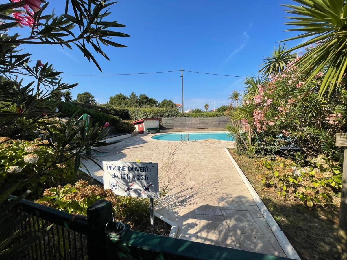 Splendide Appartement De Charme Avec Patio, Parking Et Plage A 3 Minutes Biarritz Exterior photo