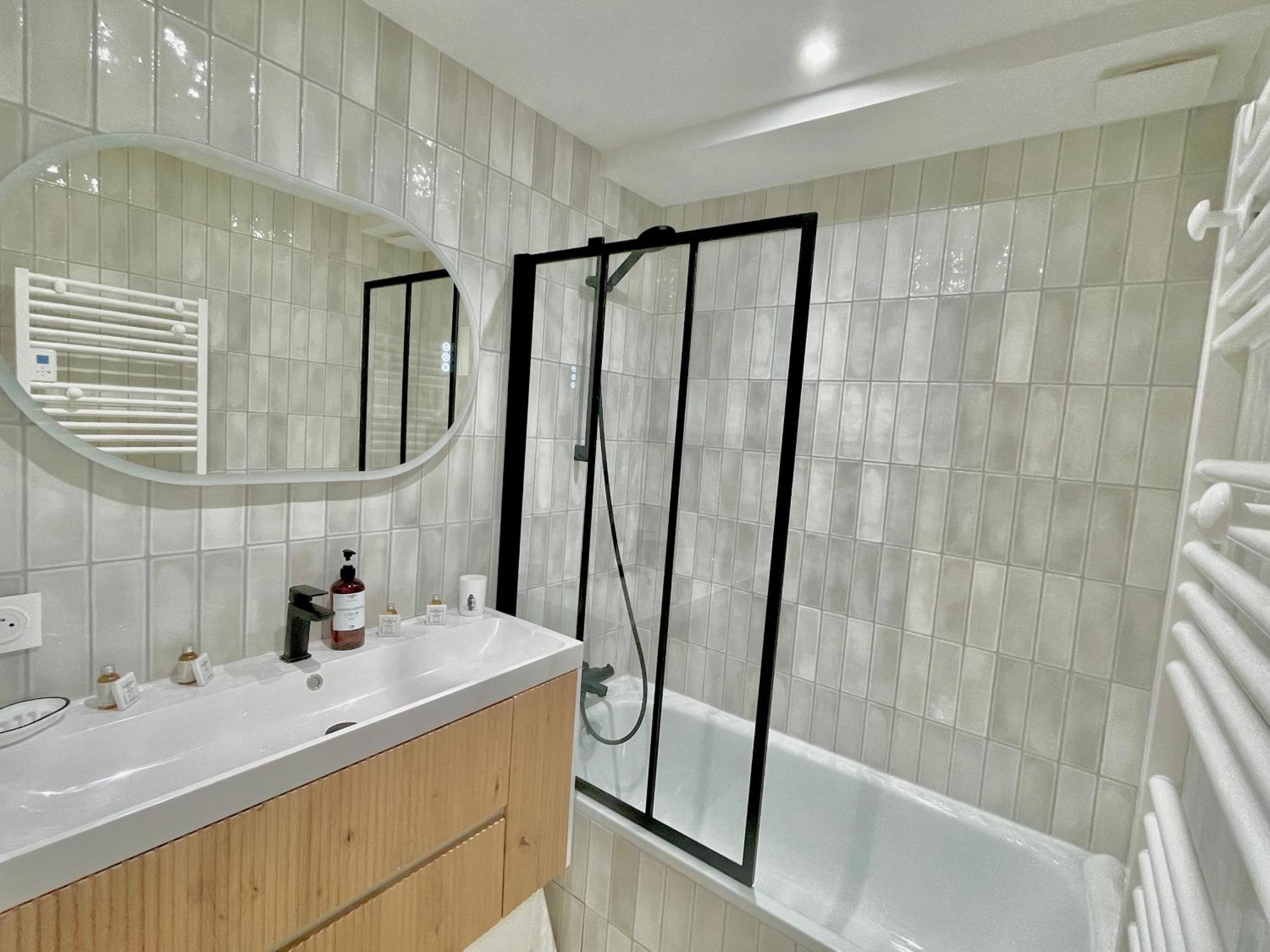 Splendide Appartement De Charme Avec Patio, Parking Et Plage A 3 Minutes Biarritz Exterior photo